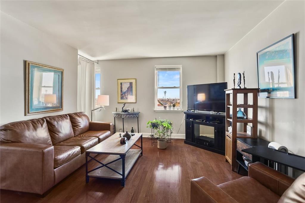 1205 ST CHARLES Avenue 1105