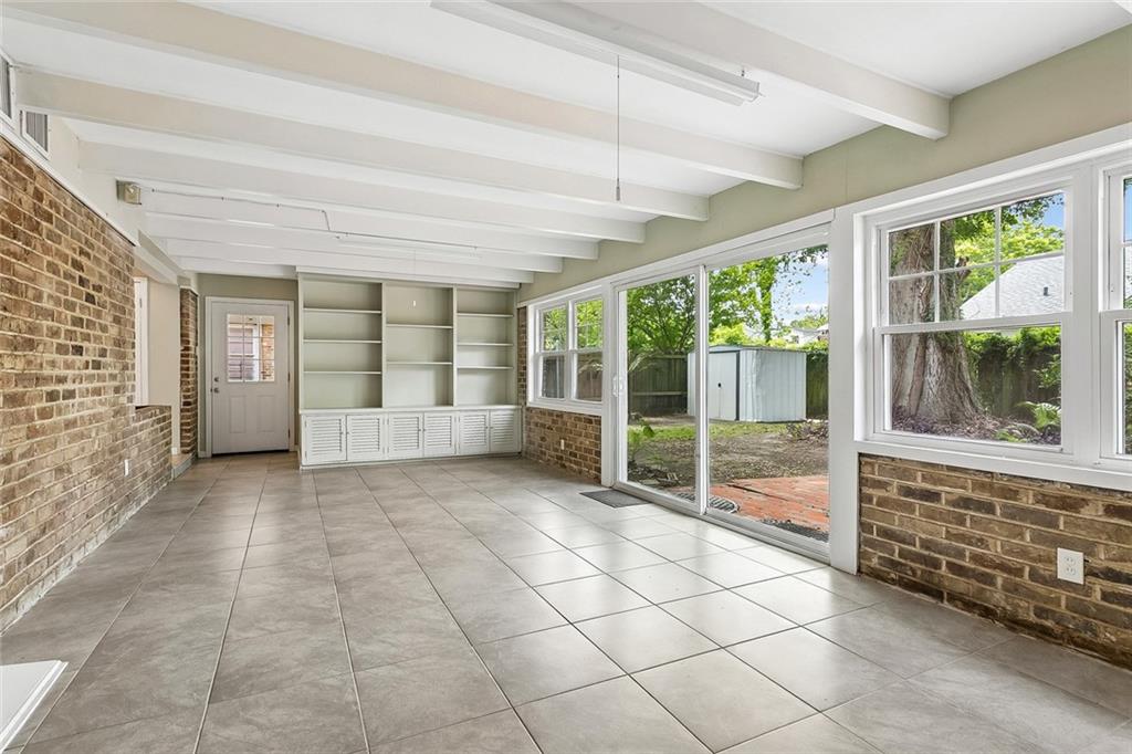 7 ELLEN Court