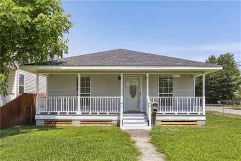 1401 CLAIBORNE Drive Jefferson LA 70121