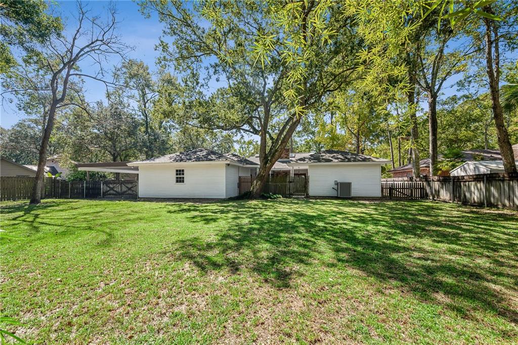 325 JASMINE Drive