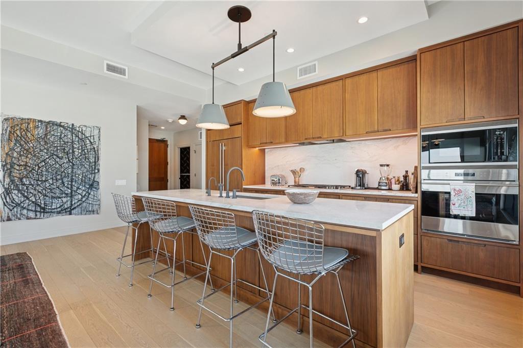 1001 JULIA Street 9E