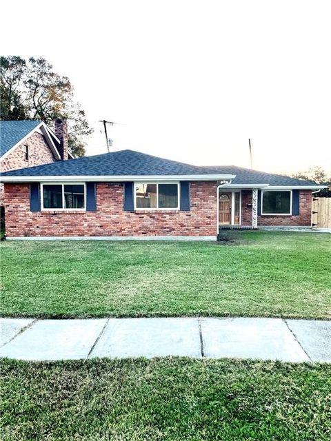 14 DERBES Drive Gretna LA 70053