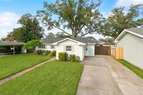 52 HENNESSEY Court River Ridge LA 70123