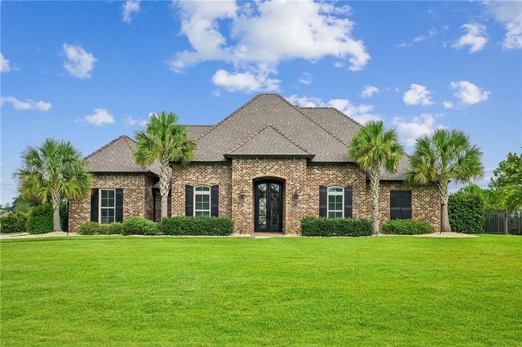 900 PINE WILD Circle