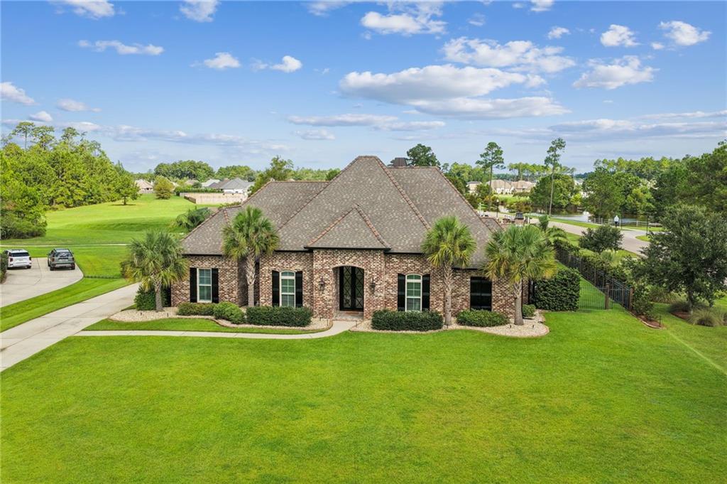 900 PINE WILD Circle