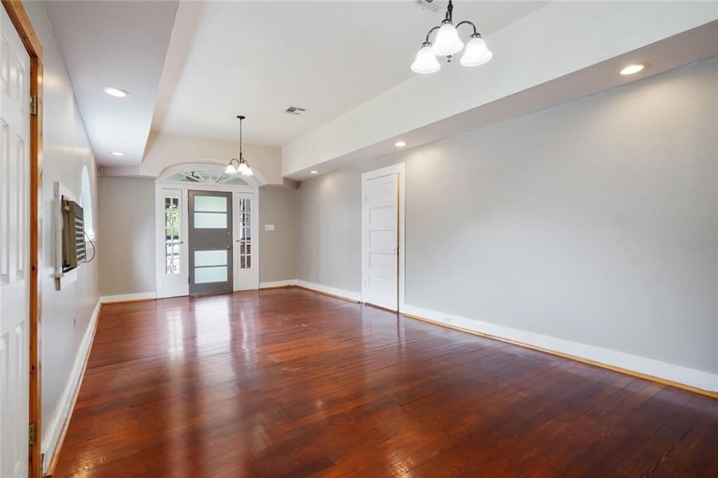 1516 GENTILLY Boulevard