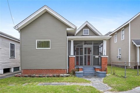 1516 GENTILLY Boulevard New Orleans LA 70119