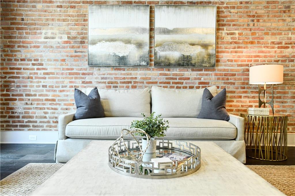 614 BARONNE Street 304-B