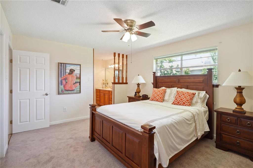 Metairie, Louisiana 70006, United States, 3 Bedrooms Bedrooms, ,2 BathroomsBathrooms,Residential,Pending,20467