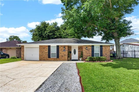 Photo of 3300 MOUNT LAUREL Drive, Gretna, LA 70056 (MLS # 2561634)