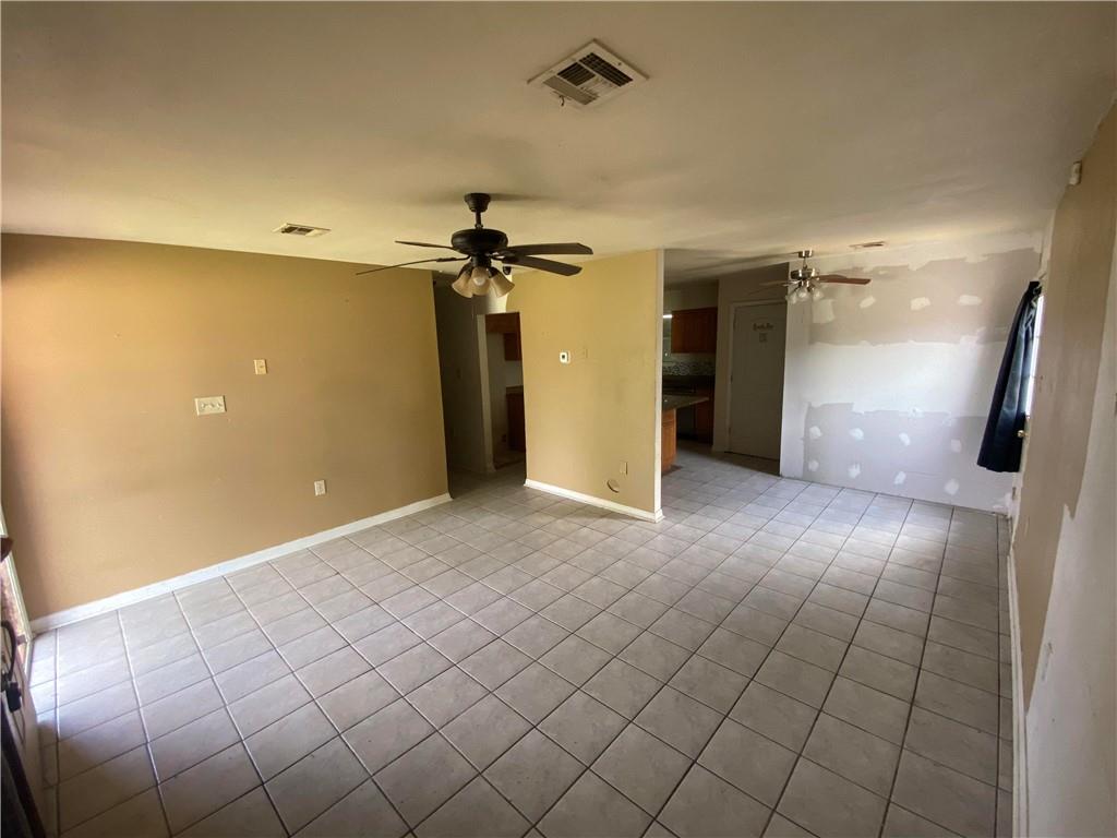 2609 SHANNON Drive