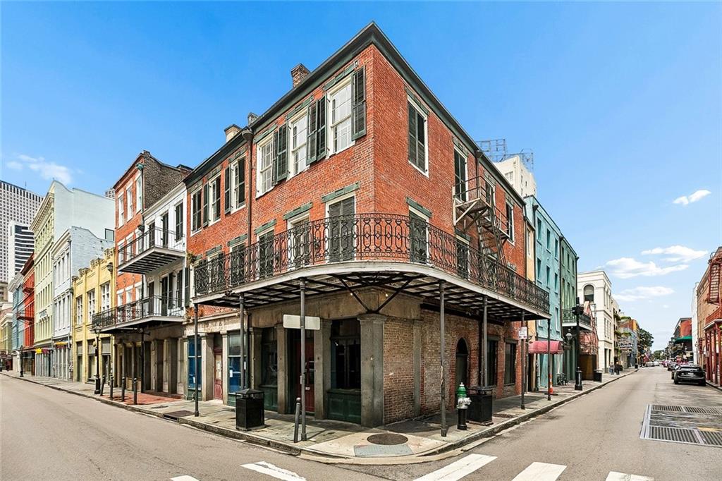241 CHARTRES Street