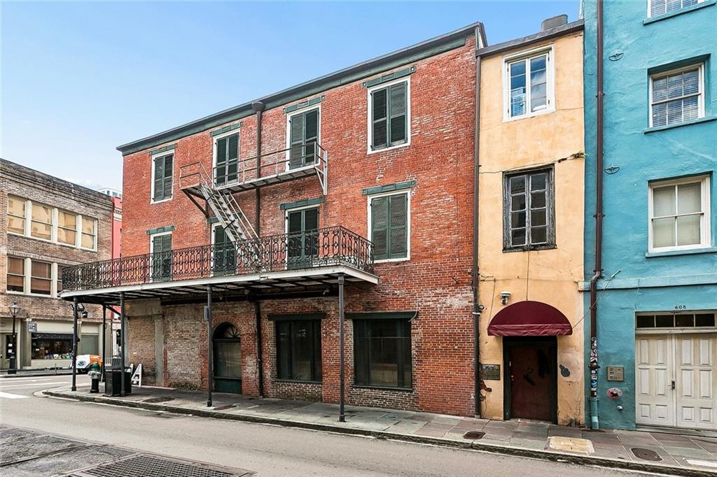 241 CHARTRES Street