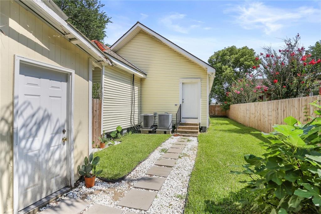 New Orleans, Louisiana 70124, United States, 2 Bedrooms Bedrooms, ,1 BathroomBathrooms,Residential,Active,123889
