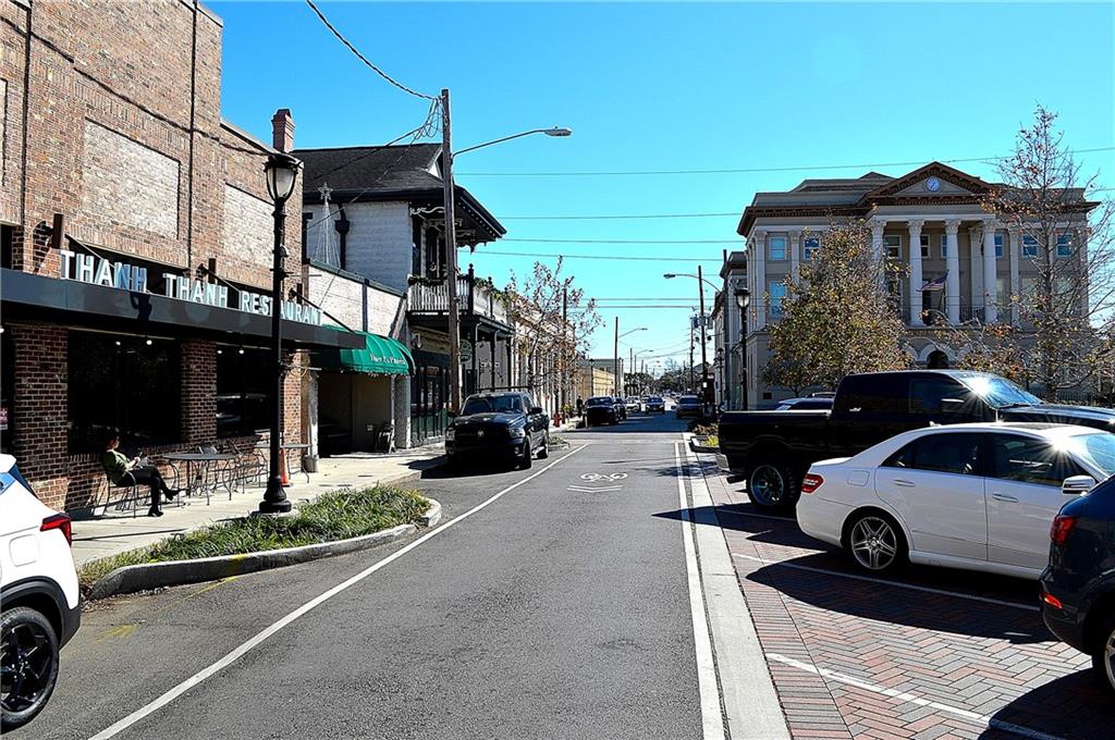 125 HUEY P LONG Avenue