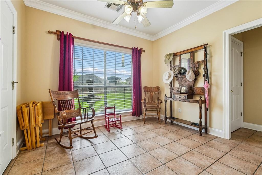 556 CYPRESS Drive