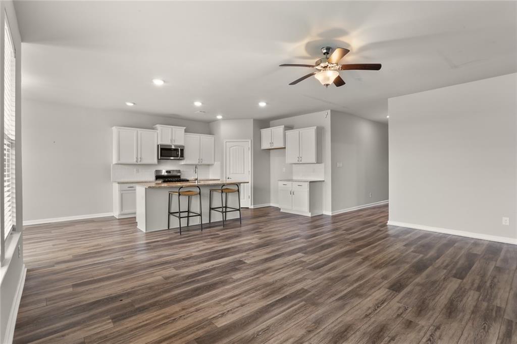 Slidell, Louisiana 70461, United States, 4 Bedrooms Bedrooms, ,2 BathroomsBathrooms,Residential,Pending,61455