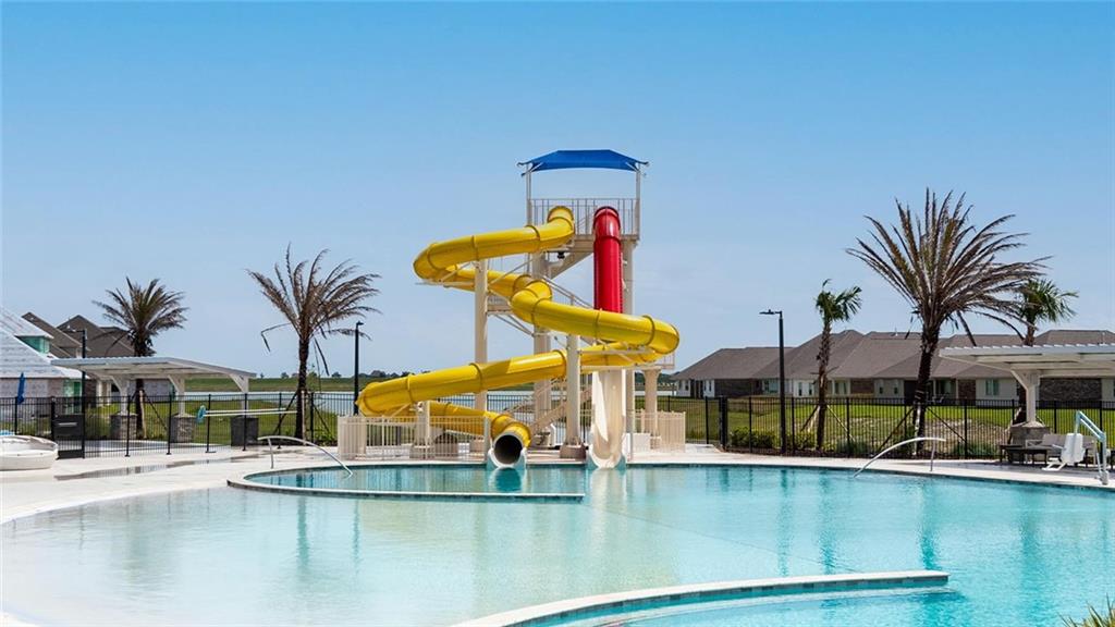 Slidell, Louisiana 70461, United States, 4 Bedrooms Bedrooms, ,2 BathroomsBathrooms,Residential,Pending,61455