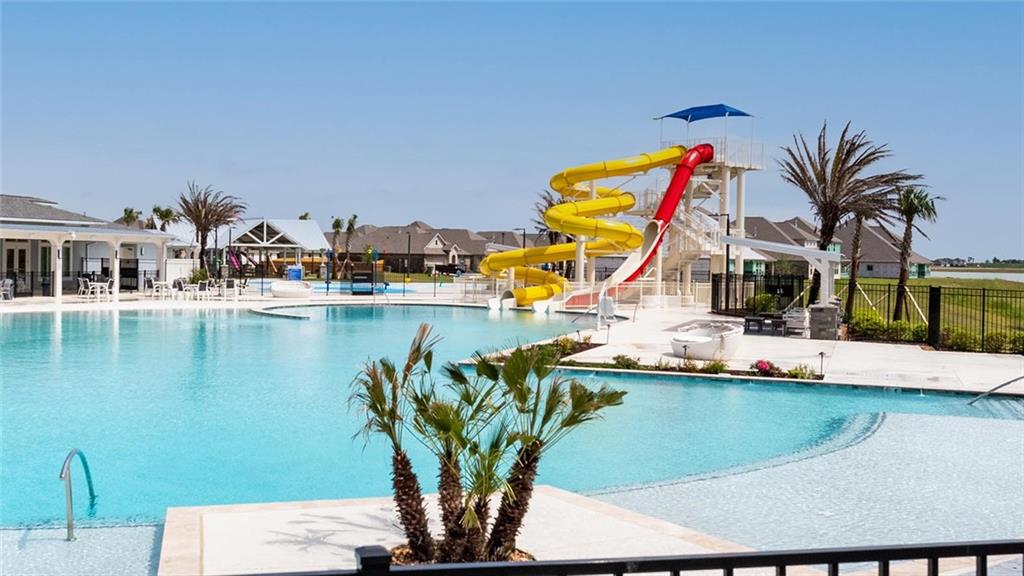 Slidell, Louisiana 70461, United States, 4 Bedrooms Bedrooms, ,2 BathroomsBathrooms,Residential,Pending,61455