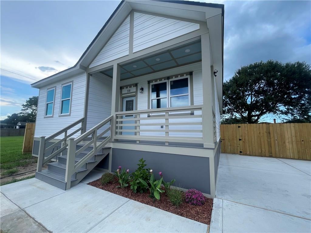 56 W CHALMETTE Circle