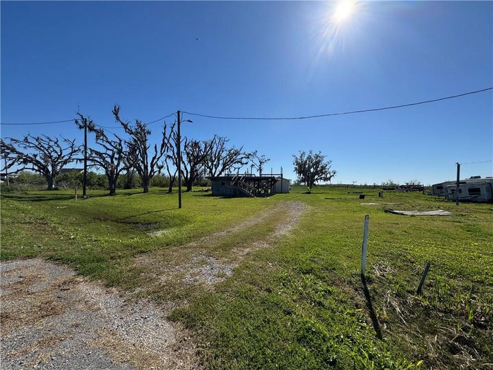 Photo 1 of 8 — 1531 BAYOU DULARGE Road, Theriot, LA 70397