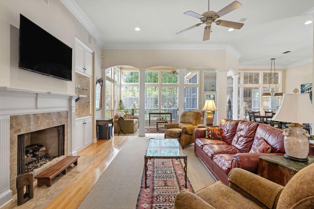 36 WOODSTONE Drive