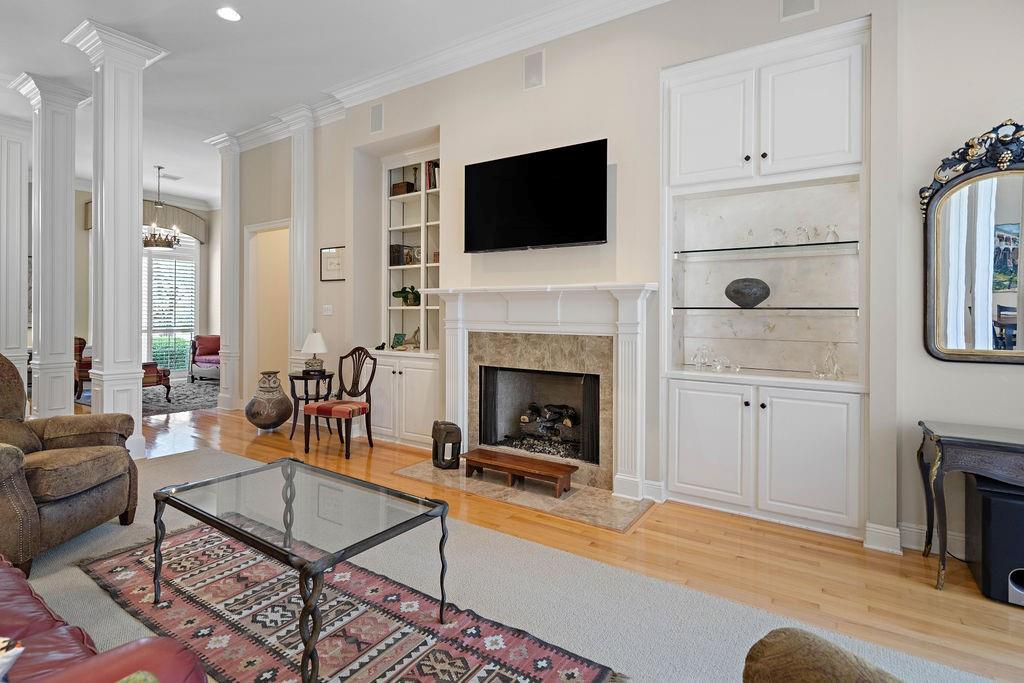 36 WOODSTONE Drive