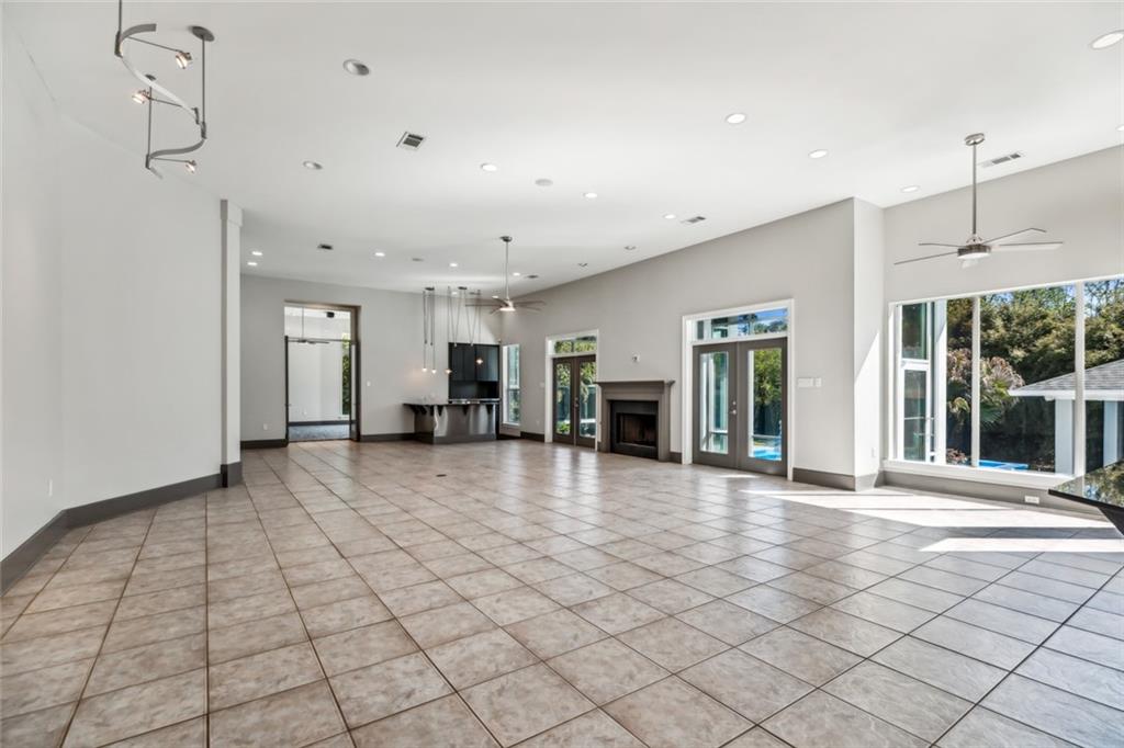 24 EAGLE Trace