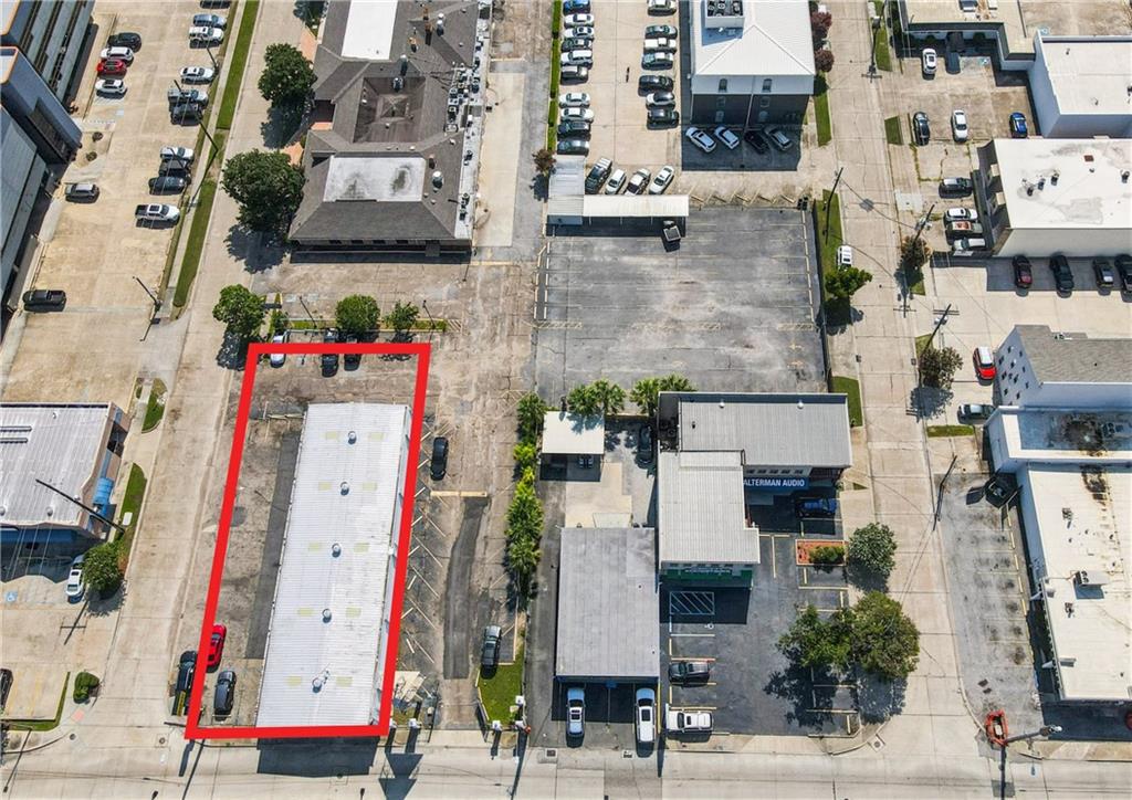 3125 N CAUSEWAY Boulevard