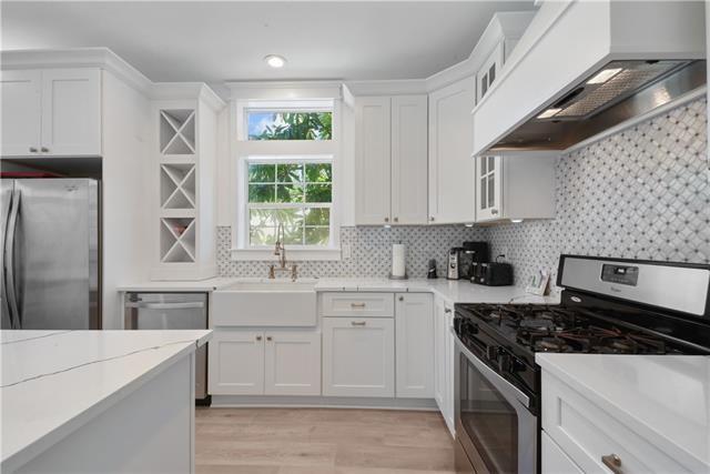 9900 MARTHA Lane