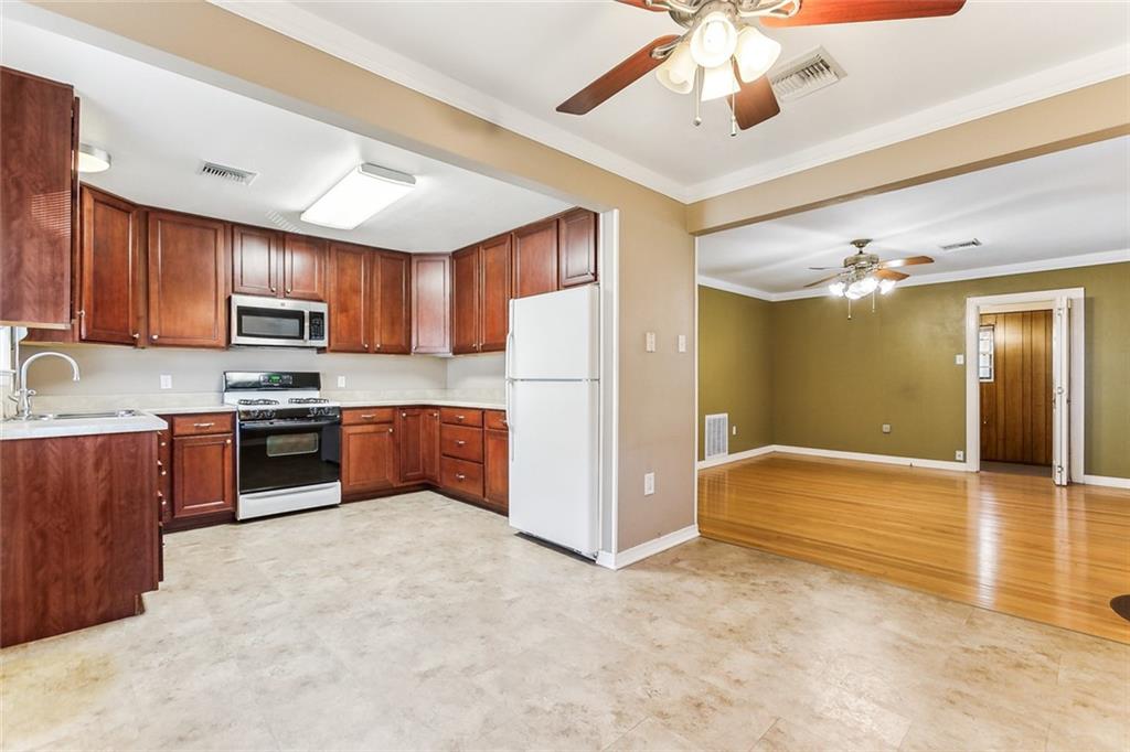 543 HONORE Drive