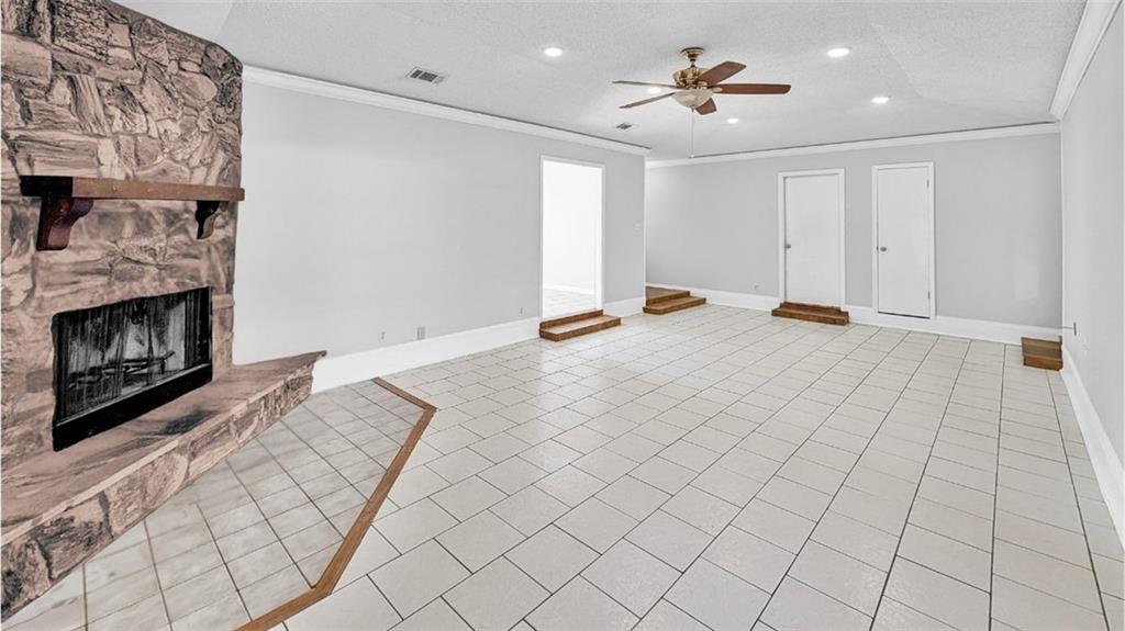 5165 DUELING OAKS Avenue