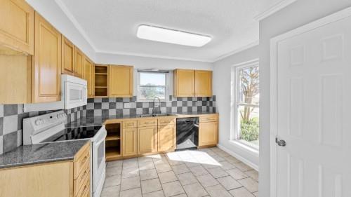 5165 DUELING OAKS Avenue