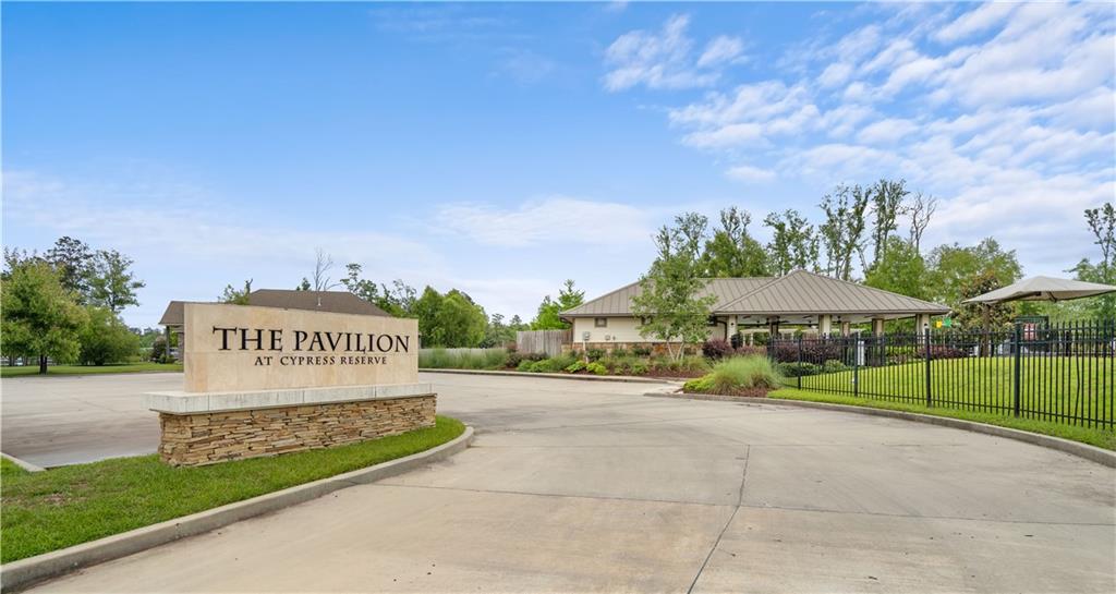 24353 DAWSON Court