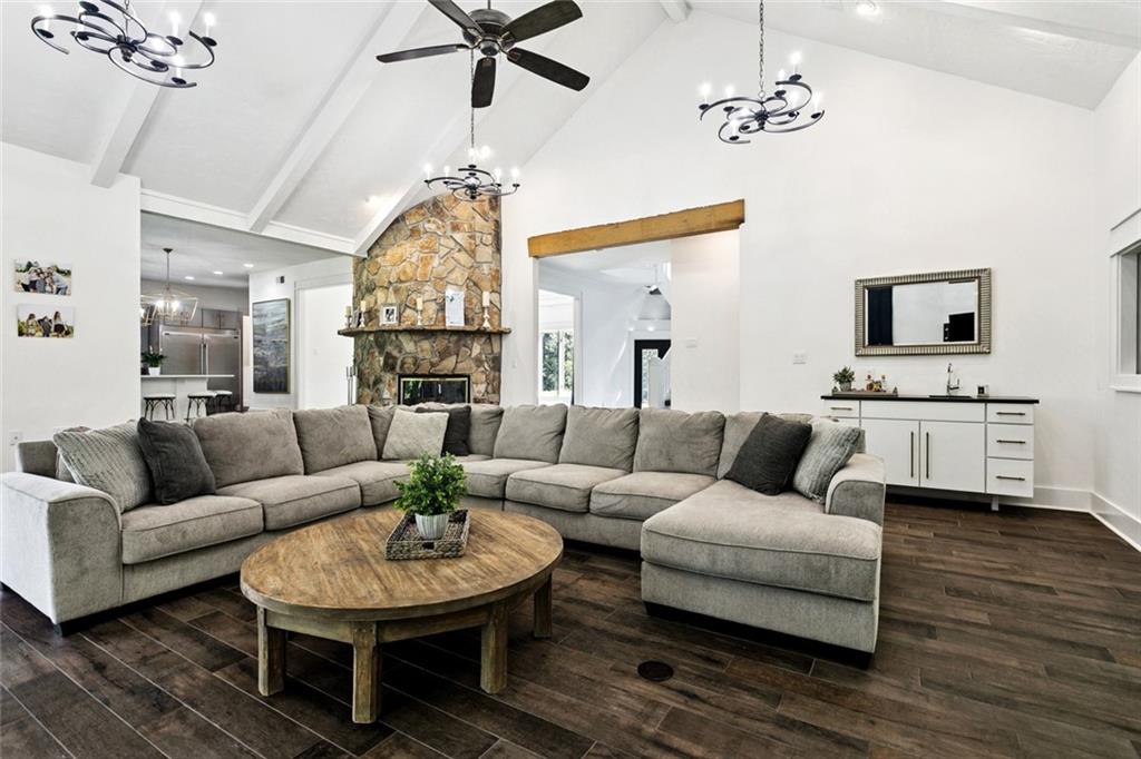 Covington, Louisiana 70435, United States, 4 Bedrooms Bedrooms, ,5 BathroomsBathrooms,Residential,Active,214290