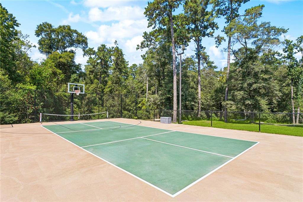 Covington, Louisiana 70435, United States, 4 Bedrooms Bedrooms, ,5 BathroomsBathrooms,Residential,Active,214290