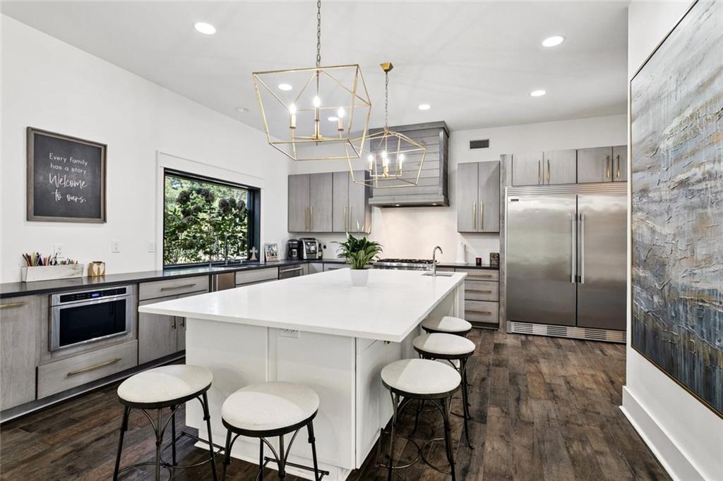 Covington, Louisiana 70435, United States, 4 Bedrooms Bedrooms, ,5 BathroomsBathrooms,Residential,Active,214290