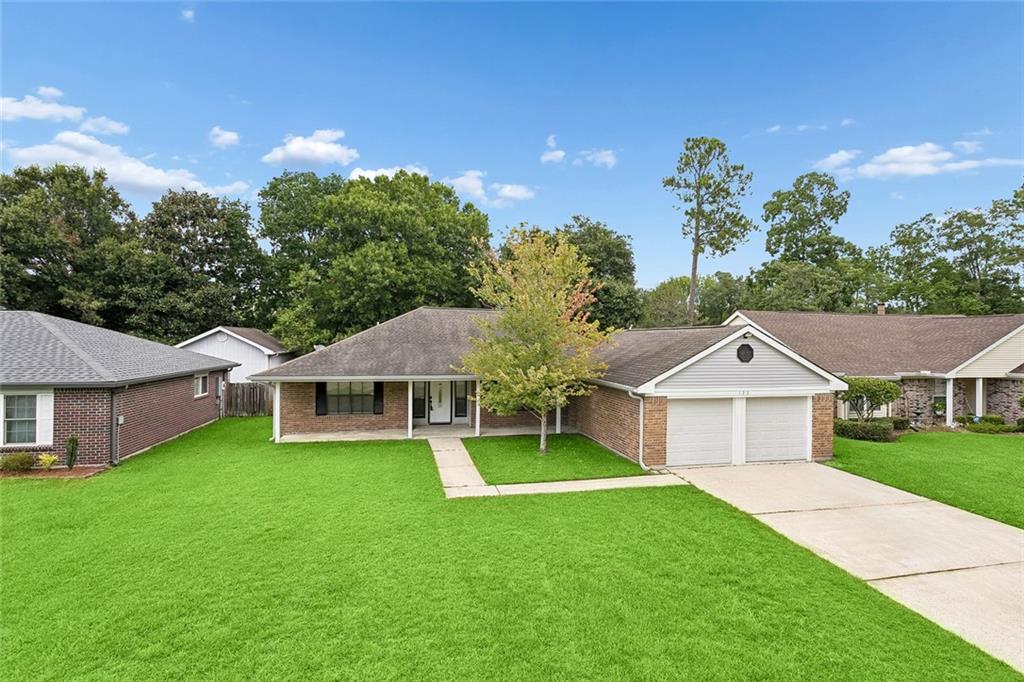 133 GOLDENWOOD Drive