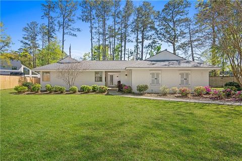 Photo of 101 PECANIERE Place, Mandeville, LA 70471 (MLS # 2553130)