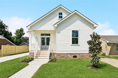 62 PATTERSON Drive Chalmette LA 70043