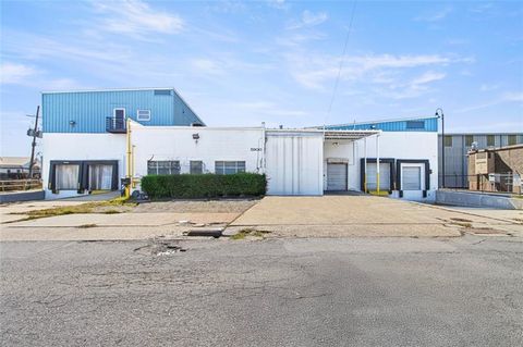 5910 S FRONT Street New Orleans LA 70115