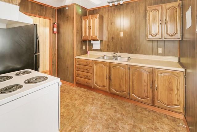 19430 A B SCHLUMBRECHT Road