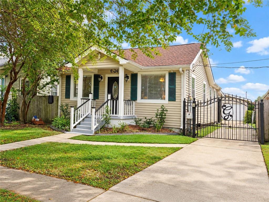 901 ATHANIA Parkway
