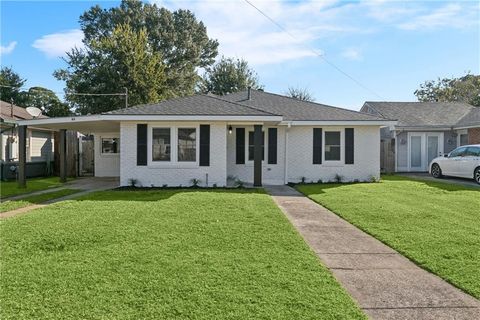 83 OAKLAND Street Harahan LA 70123