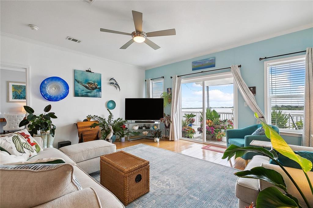 4551 VERONESE Street