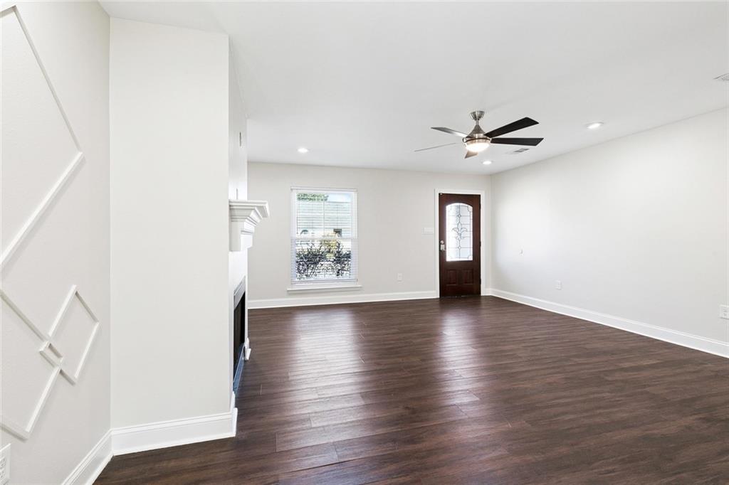 1716 VIRGINIAN COLONY Avenue