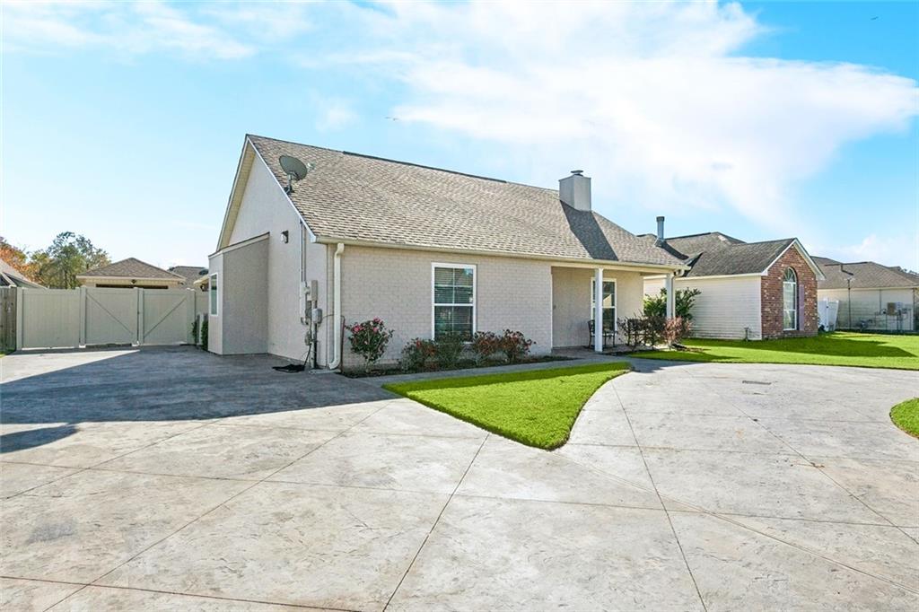 1716 VIRGINIAN COLONY Avenue