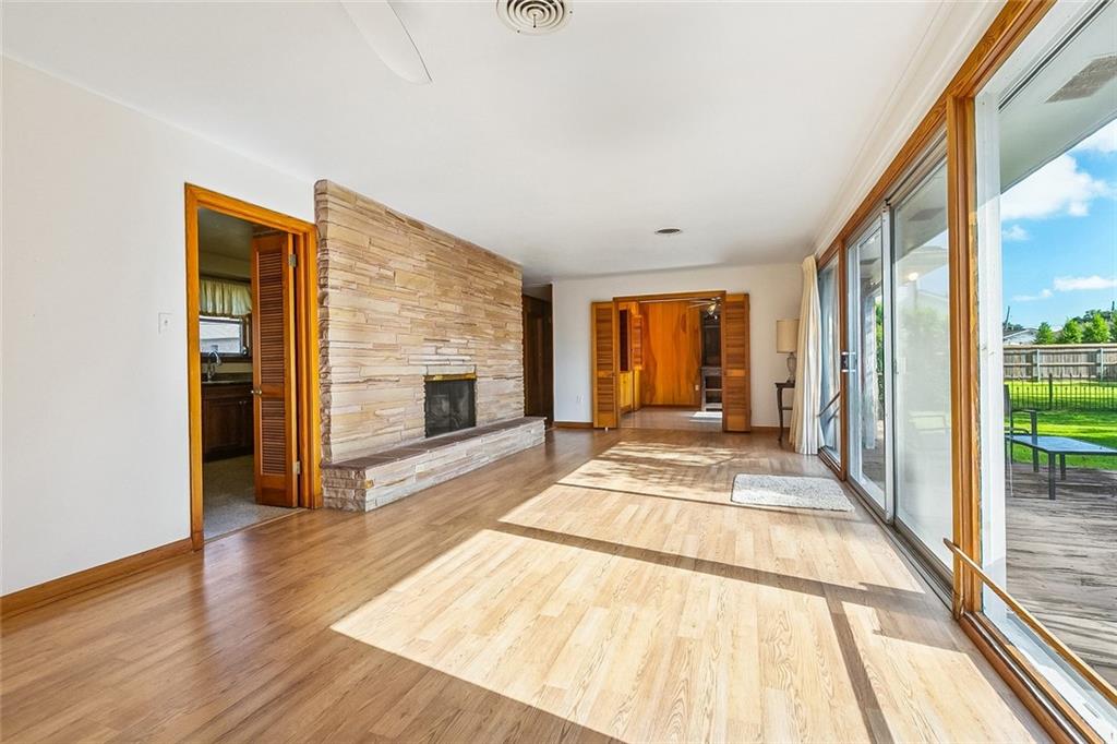 1407 PIER Avenue