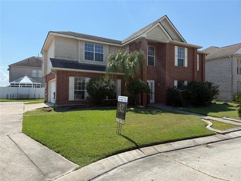 1232 WYNDHAM NORTH Gretna LA 70056