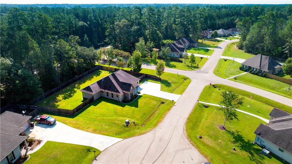 Covington, Louisiana 70435, United States, 3 Bedrooms Bedrooms, ,2 BathroomsBathrooms,Residential,Pending,47848